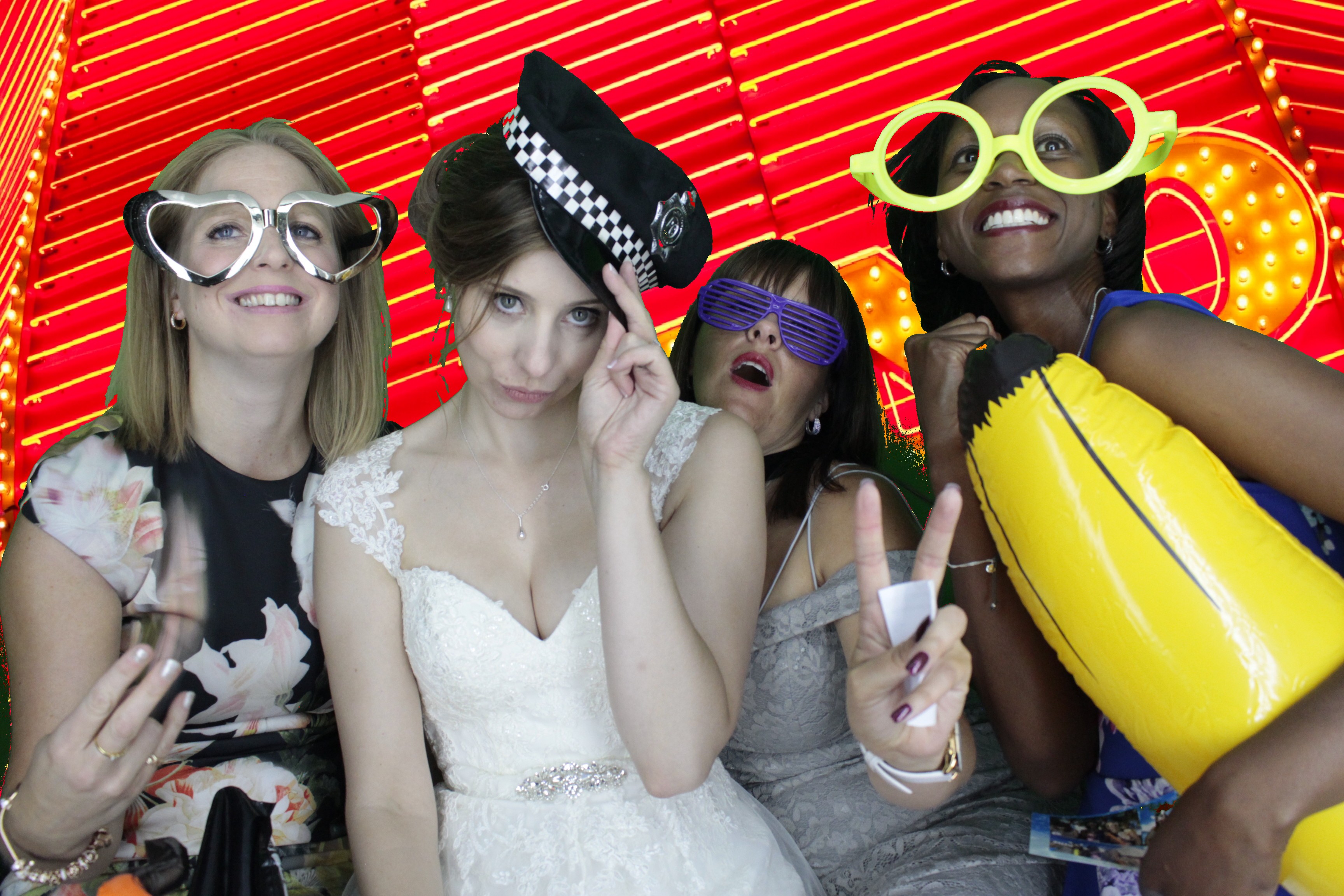 Mr & Mrs Brooks | View more photos from the event at gallery.myphotoboothexperience.co.uk/u/MyPhotoBoothExperienceLtd/Mr-Mrs-Brooks